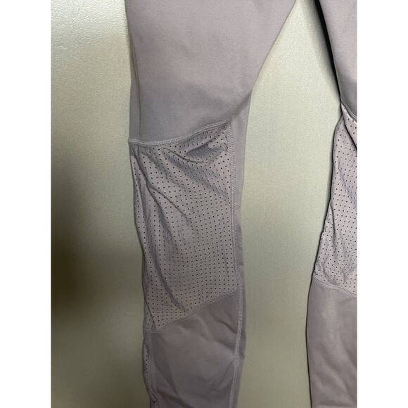 Fabletics Motion365 Spandex Yoga Athletic Legging Light Purple Women's SZ S - Picture 3 of 9